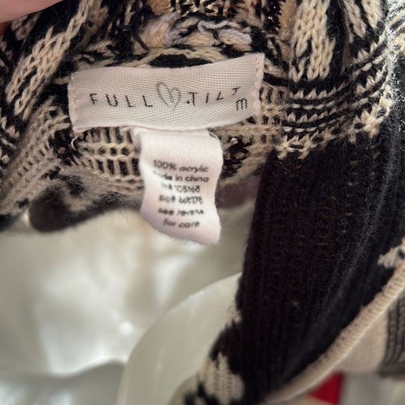 Black and Cream Patterned Women's Sweater - Picture 11 of 13